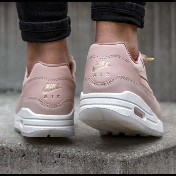 Nike Air Max 1 PRM - Picture 3 of 8